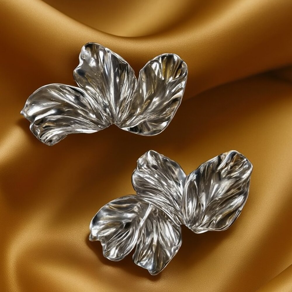 Time and Tru Metallic Silver Leaf Earrings – Lightweight Fashion Jewelry